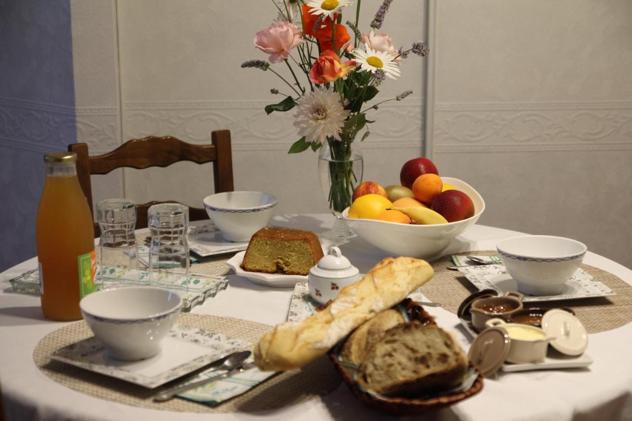 Chambre D Hote La Roussiere Saint-Ouen-Des-Toits 외부 사진