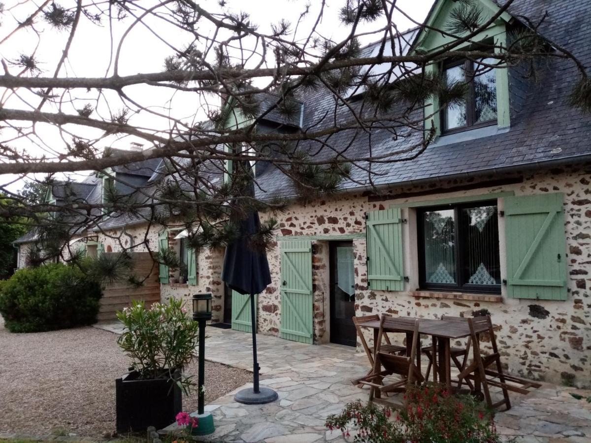 Chambre D Hote La Roussiere Saint-Ouen-Des-Toits 외부 사진